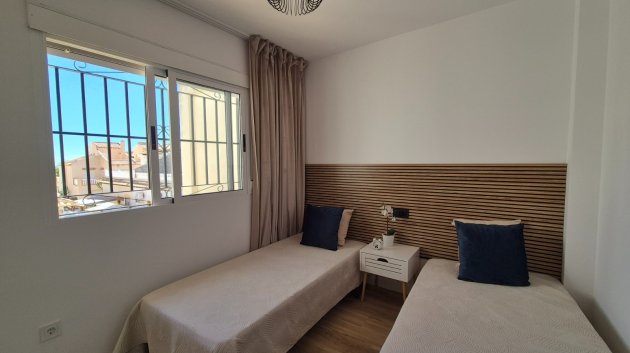 Resale - Townhouse -
Alicante - La Florida