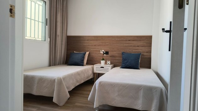 Resale - Townhouse -
Alicante - La Florida