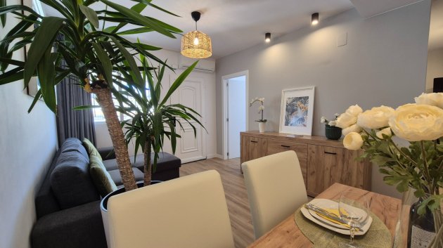 Resale - Townhouse -
Alicante - La Florida