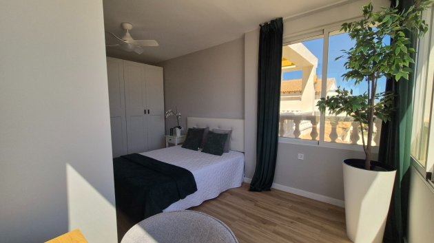 Resale - Townhouse -
Alicante - La Florida