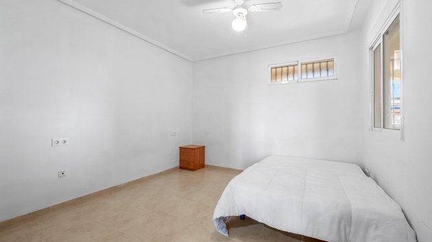Reventa - Apartamentos -
Orihuela Costa