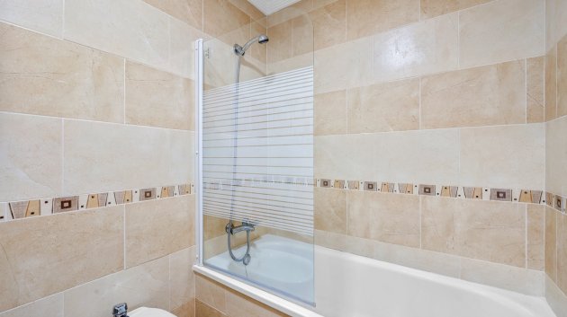Reventa - Apartamentos -
Orihuela Costa