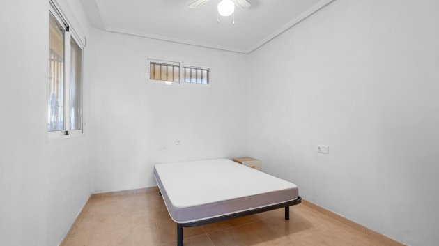 Reventa - Apartamentos -
Orihuela Costa