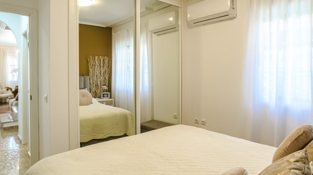 Resale - Townhouse -
Guardamar del Segura - El Raso