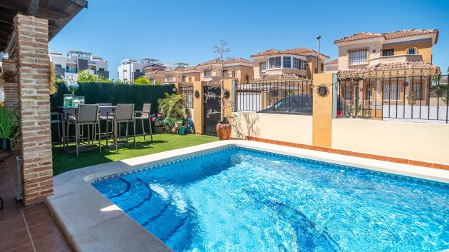 Resale - Townhouse -
Guardamar del Segura - El Raso