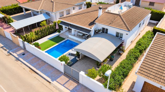 Resale - Villa -
Mar de Cristal - Mar Menor