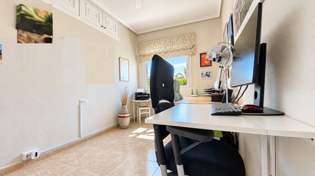 Resale - Villa -
Mar de Cristal - Mar Menor