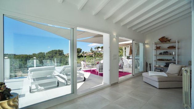 Resale - Villa -
Moraira - Benimeit