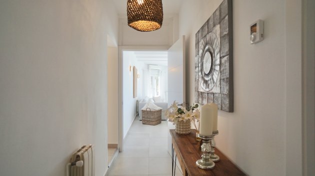 Resale - Villa -
Moraira - Benimeit