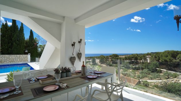 Resale - Villa -
Moraira - Benimeit