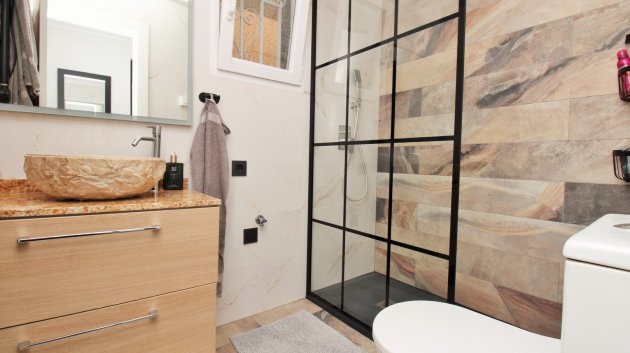 Resale - Villa -
Villamartín - Las Violetas