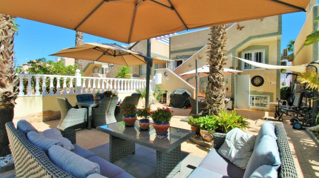 Resale - Villa -
Villamartín - Las Violetas