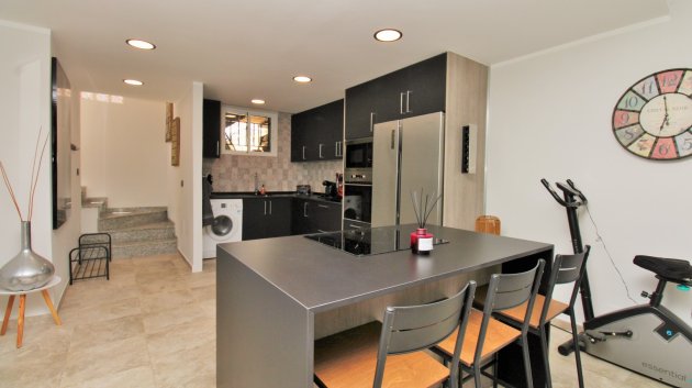 Resale - Villa -
Villamartín - Las Violetas