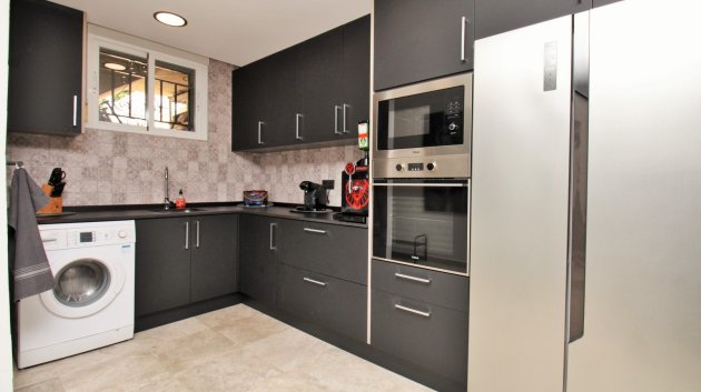 Resale - Villa -
Villamartín - Las Violetas