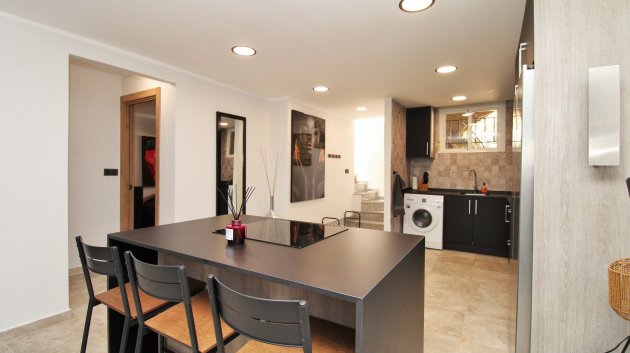 Resale - Villa -
Villamartín - Las Violetas
