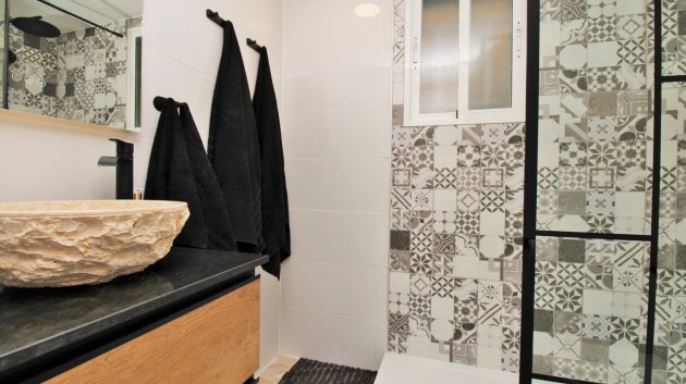 Resale - Villa -
Villamartín - Las Violetas