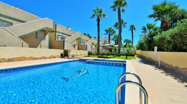 Resale - Villa -
Villamartín - Las Violetas