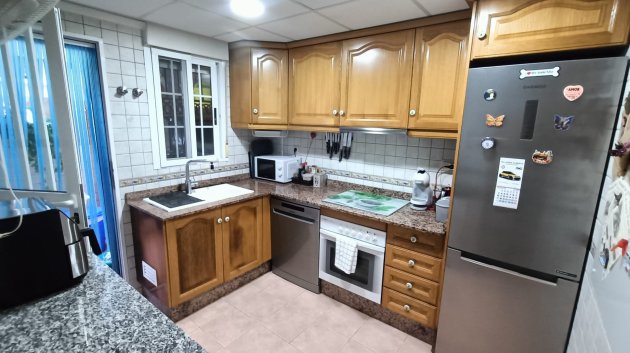 Resale - Townhouse -
Guardamar del Segura - Urbanizaciones