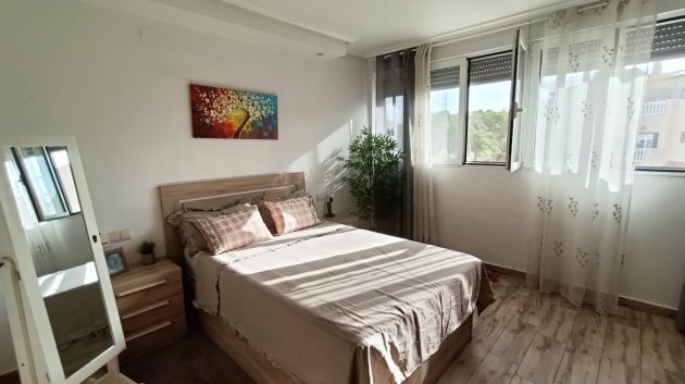 Resale - Townhouse -
Guardamar del Segura - Urbanizaciones