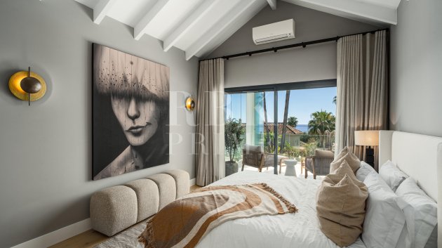 Resale - Villa -
Marbella