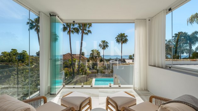 Resale - Villa -
Marbella