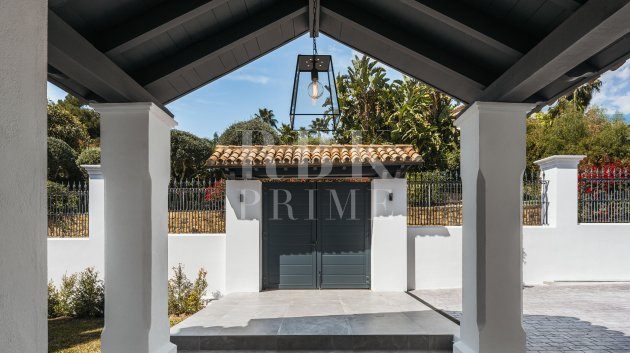 Resale - Villa -
Marbella