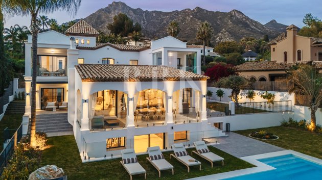 Resale - Villa -
Marbella