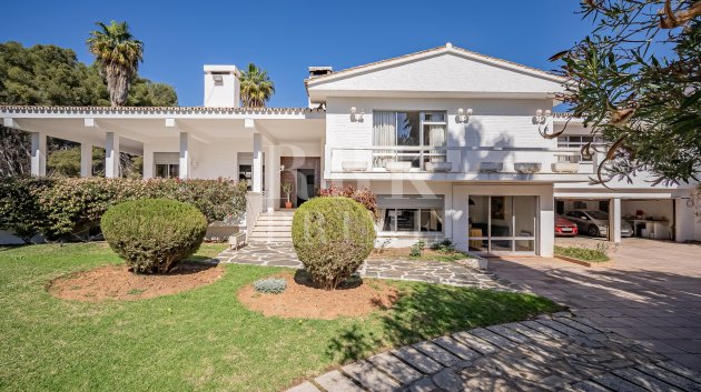 Reventa - Chalets -
Marbella
