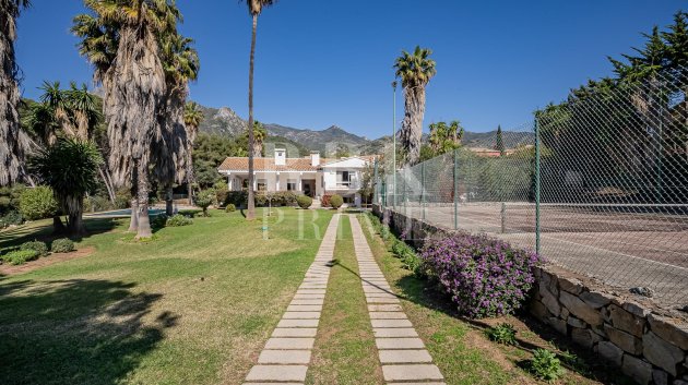 Reventa - Chalets -
Marbella