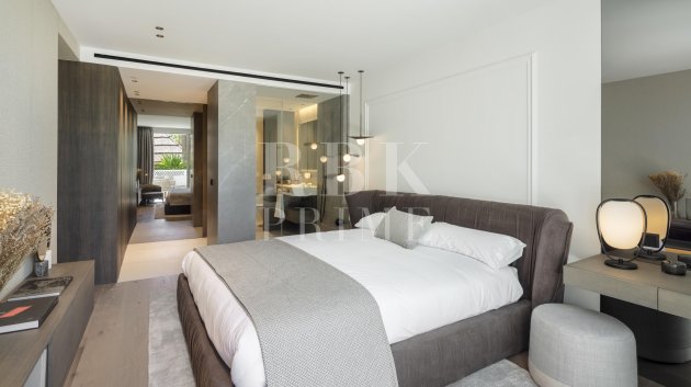 Resale - Apartments -
Marbella