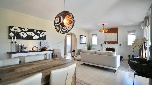 Resale - Villa -
Benitachell - Los Molinos