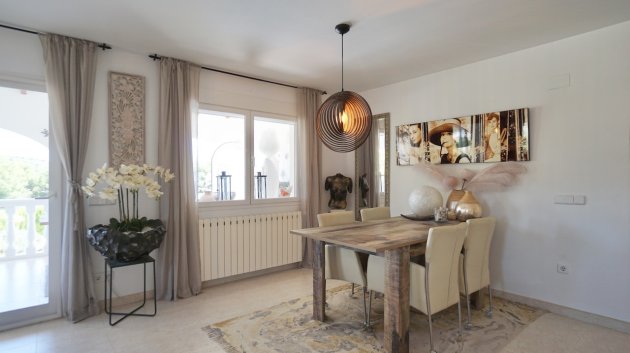 Resale - Villa -
Benitachell - Los Molinos