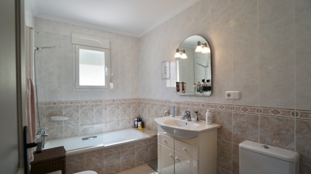 Resale - Villa -
Benitachell - Los Molinos