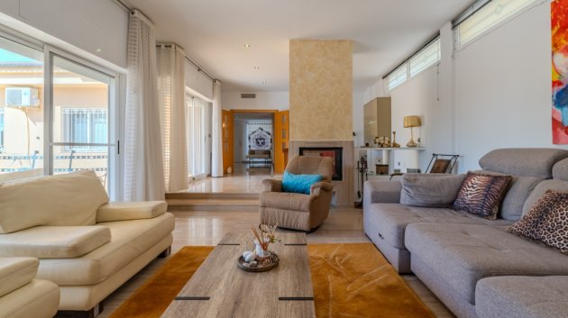 Revente - Villa -
Almoradí