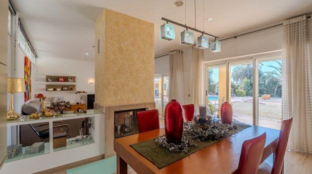 Revente - Villa -
Almoradí
