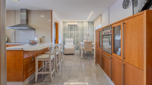 Revente - Villa -
Almoradí