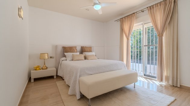 Revente - Villa -
Almoradí