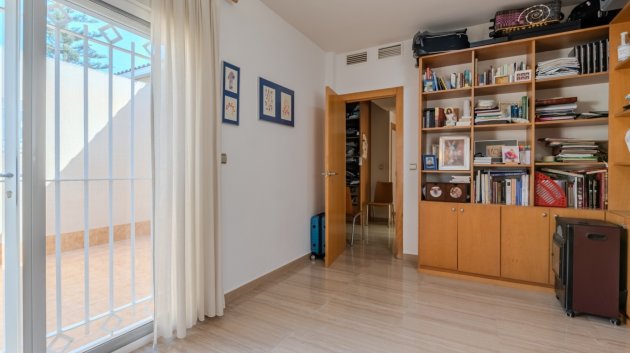 Revente - Villa -
Almoradí