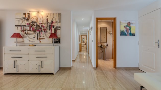 Revente - Villa -
Almoradí