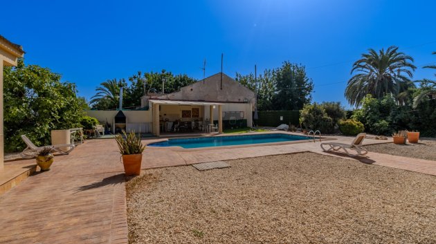 Revente - Villa -
Almoradí