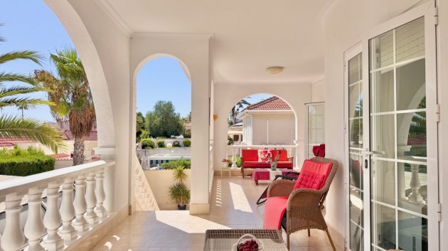 Resale - Villa -
Ciudad Quesada - Centro de la Ciudad Quesada