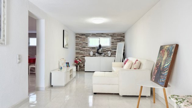 Resale - Villa -
Ciudad Quesada - Centro de la Ciudad Quesada