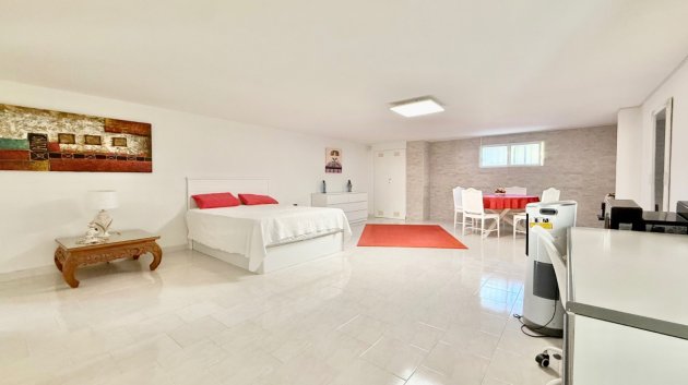 Resale - Villa -
Ciudad Quesada - Centro de la Ciudad Quesada