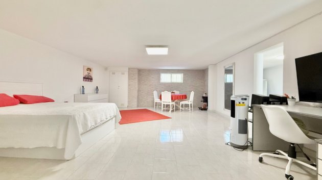 Resale - Villa -
Ciudad Quesada - Centro de la Ciudad Quesada