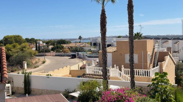 Resale - Villa -
Ciudad Quesada - Lo Pepin
