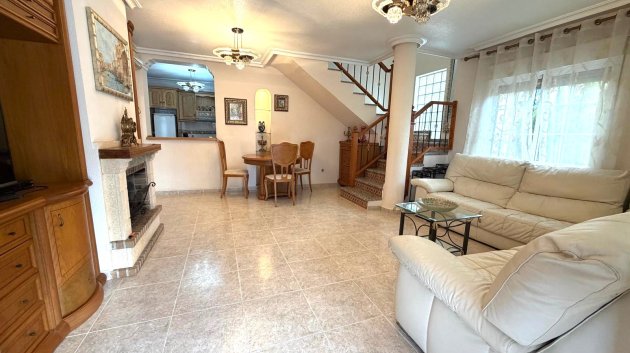 Resale - Villa -
Orihuela Costa - Villamartín