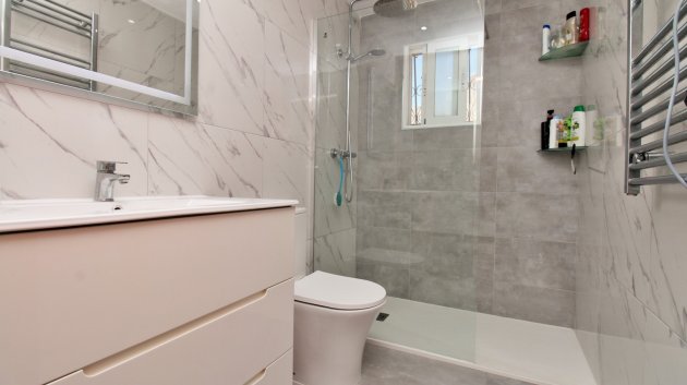 Reventa - Chalets -
Villamartín