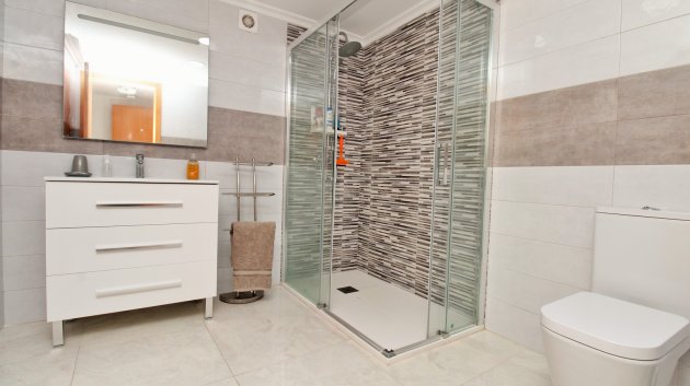 Reventa - Chalets -
Villamartín