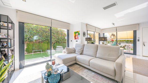 Resale - Villa -
Ciudad Quesada - Lo Pepin