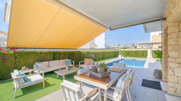 Resale - Villa -
Ciudad Quesada - Lo Pepin